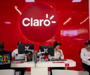 La mexicana América Móvil planea comprar algunos activos colombianos a Salinas