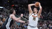 NBA: Nikola Jokic humilla a la liga con una estadística histórica