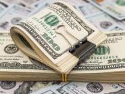 El dólar subió a $ 1.420 y cayeron los bonos y las acciones