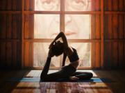 Rituales sexuales y manipulación: Twisted Yoga, el estreno más oscuro de Apple TV para maratonear este fin de semana