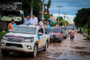 Julio Quiroga recorre barrios con caravana previa a su cierre de campaña