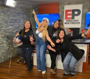 Con esgrima y folclore: