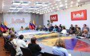 Presidenta (E) Delcy Rodríguez lideró reunión de trabajo entre delegaciones de Venezuela y Colombia en Miraflores