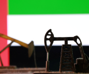 Centro petrolero de EAU sufre incendio mientras Irán promete tomar represalias