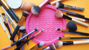 ¿Cada cuánto limpias tus brochas de maquillaje? El secreto para un maquillaje impecable y una piel sana