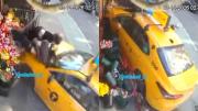 Horror en Nueva York: el video de un taxi fuera de control atropelló a dos mujeres y una cayó al sótano de una bodega