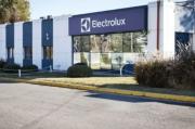 Electrolux lanzó un plan de retiros voluntarios para reducir 100 puestos en su planta de Rosario