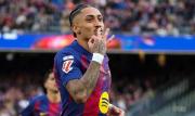 Barcelona vence por goleada a Sevilla con hat-trick del brasileño Raphinha