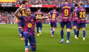 Barcelona aplasta al Sevilla con triplete de Raphinha y se mantiene sólido en la cima