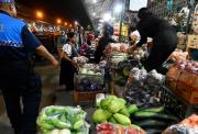 Así cambia la compra de alimentos en mercados de Guayaquil por el toque de queda