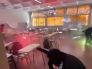 Seis alumnos realizaron una guerra con bengalas dentro de un aula en Catamarca