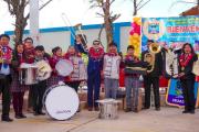 Municipio de Puno entrega útiles, instrumentos musicales y material deportivo a escolares de Huata –