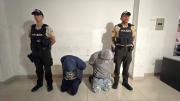 Capturan a dos hombres armados con revólver en una camioneta robada, en el sur de Quito