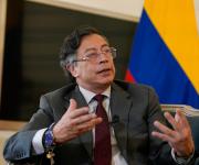 Gobierno Petro incluirá salario mínimo vital como norma en nuevo Estatuto del Trabajo