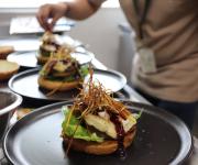 Burgerville vuelve a Medellín con una edición que reunirá a más de 25.000 amantes de la hamburguesa