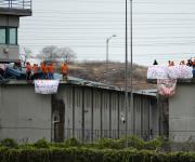 Asamblea de Ecuador aprueba una disposición para que los presos trabajen en cárceles