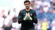 Lesión de Courtois en Champions enciende alarmas en Real Madrid
