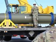 Estados Unidos lanza bombas anti-búnker de 2.500 kg contra sitios de misiles iraníes escondidos bajo tierra en Ormuz