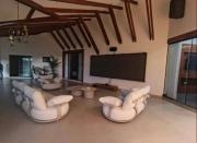 Con lujosas comodidades, cancha y piscina, así es la casa quinta vinculada a Sebastián Marset en el Urubó