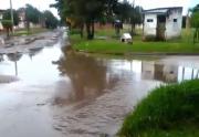 Cloacas colapsadas y calles inundadas: el reclamo sin respuesta en barrio Mediterráneo