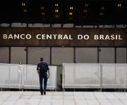 Banco Central de Brasil recorta tasas a 14,75% y aboga por prudencia en ajustes futuros