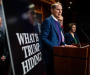 Senador acusa a Blanche de bloquear publicación de documento de Epstein sin censurar