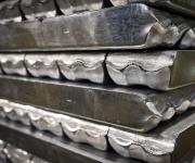 El aluminio cae más de 8% en la bolsa de Londres y sería la mayor caída desde 2018