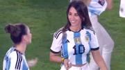 Por qué Antonela Roccuzzo y las esposas de la Selección dejaron de seguir a Emilia Mernes