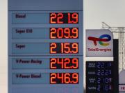 El petróleo llegó a tocar los US$119 mientras siguen los ataques a plantas petroleras en el Golfo: Trump busca desescalar