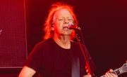 Internaron a Stevie Young en Buenos Aires: qué le pasó al guitarrista de AC/DC