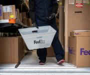FedEx mejora sus perspectivas gracias a un aumento de confianza por rediseño de red