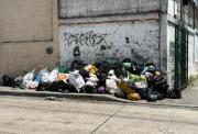 Toque de queda en Guayaquil: Urvaseo recoge basura con 40 % de unidades adicionales
