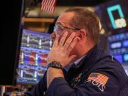 Guerra en Irán: los mercados cierran una semana de pérdidas con el barril de petróleo por encima de los U$S 100 dólares