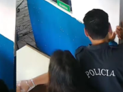 Violento episodio en Mar del Plata: un policía agredió a una mujer que intentaba realizar una denuncia