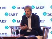 Pese a la promesa que Caputo hizo a los bonistas, el riesgo país cerró en el nivel más alto del año