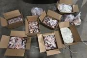 Denunciaron a un empleado por robar carne del frigorífico y lo atraparon con 11 cajas en el auto