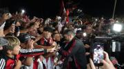 Impresionante recibimiento en Río Cuarto al plantel de River