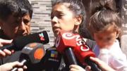 La mamá de E. aseguró que a su hija se la llevaron porque “tenía el body al revés y mal puesto”