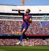 Ronald Araujo salva a un Barça que jugó a paso lento