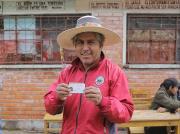 Édgar Sánchez da la sorpresa y gana la Gobernación de Oruro