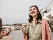 Cómo prevenir la osteoporosis durante la menopausia con un suplemento clave, según la nutricionista Sandra Moñino