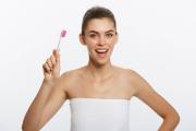 Tras cada uso: tips para cuidar el cepillo de dientes y evitar poner en riesgo tu salud bucal