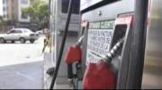 Analista advierte que subir la gasolina sería “extremadamente difícil de manejar” en Bolivia