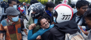 Nepal arresta a ex primer ministro por represión de manifestaciones