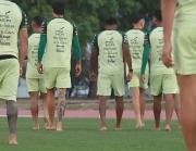 La selección se recupera con la terapia del pie descalzo