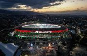 Murió un aficionado en la reapertura del estadio Azteca