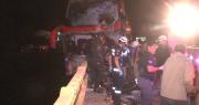 Al menos dos muertos y más de cinco heridos tras el choque de un camión con un bus