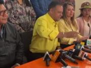 Revilla pide sanciones contra Yahuasi y el NGP; afirma que no teme una segunda vuelta