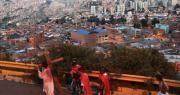 La Paz: creyentes conmemoran el Viernes Santo con plegarias por la paz mundial