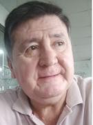 Luis Enrique Dorado: Crónica, calle y academia